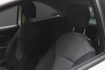 Vendo Ford KA 2015 - 4999 EUR, 174924 km - AUTO.MOTO.pt