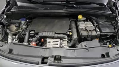 Vendo Peugeot 2008 2018 - 12990 EUR, 144000 km - AUTO.MOTO.pt