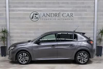 Vendo Peugeot 208 2022 - 14950 EUR, 40711 km - AUTO.MOTO.pt