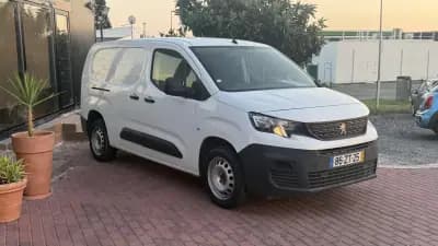 Vendo Peugeot Partner 2020 - 12990 EUR, 130000 km - AUTO.MOTO.pt