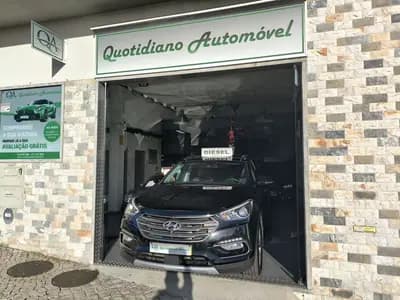 Vendo Hyundai Santa Fe 2016 - 21950 EUR, 149998 km - AUTO.MOTO.pt