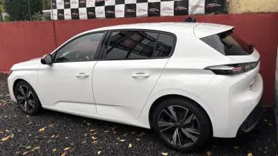 Vendo Peugeot 308 2022 - 17900 EUR, 98500 km - AUTO.MOTO.pt