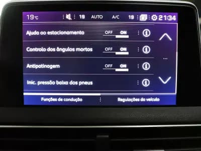 Sell Peugeot 5008 2020 - 23900 EUR, 135000 km - AUTO.MOTO.pt