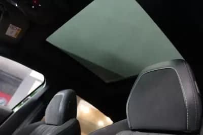 Vendo Peugeot 308 2021 - 24900 EUR, 75000 km - AUTO.MOTO.pt