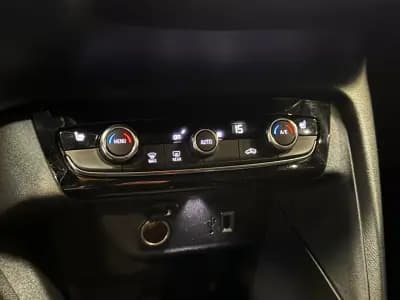 Vendo Opel Corsa-e 2022 - 16490 EUR, 82251 km - AUTO.MOTO.pt