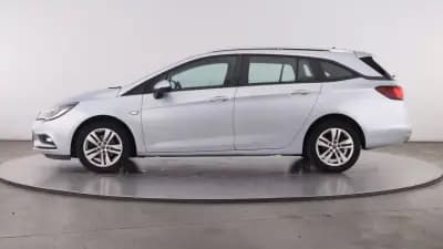 Vendo Opel Astra Sports Tourer 2017 - 8999 EUR, 120000 km - AUTO.MOTO.pt