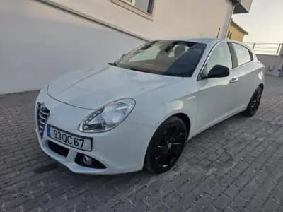 Sell Alfa Romeo Giulietta 2015 - 13500 EUR, 148000 km - AUTO.MOTO.pt