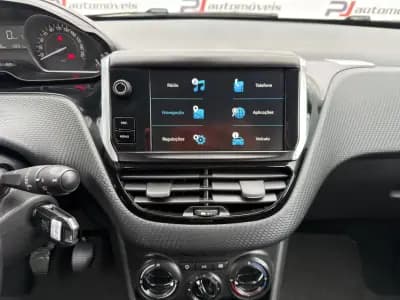 Sell Peugeot 2008 2018 - 10990 EUR, 202318 km - AUTO.MOTO.pt