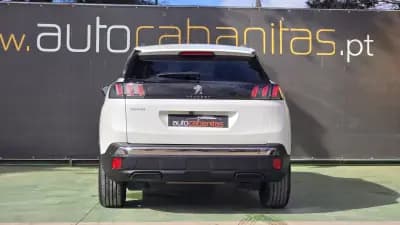 Vendo Peugeot 3008 2021 - 21750 EUR, 48400 km - AUTO.MOTO.pt