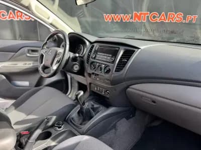 Sell Mitsubishi L200 2019 - 27900 EUR, 174579 km - AUTO.MOTO.pt