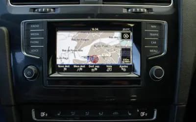 Vendo Volkswagen Golf 2014 - 19990 EUR, 167000 km - AUTO.MOTO.pt