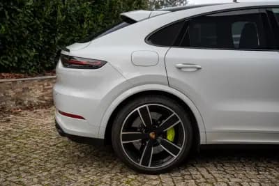 Vendo Porsche Cayenne Coupé 2022 - 108000 EUR, 92000 km - AUTO.MOTO.pt