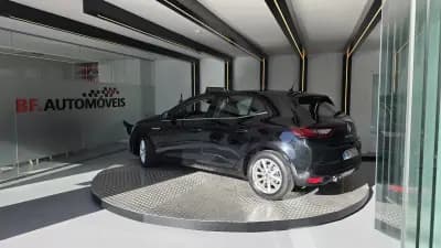 Sell Renault Mégane 2017 - 13900 EUR, 106866 km - AUTO.MOTO.pt