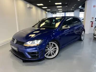 Vendo Volkswagen Golf 2016 - 26990 EUR, 127000 km - AUTO.MOTO.pt