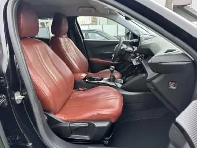 Vendo Peugeot 2008 2021 - 16900 EUR, 130000 km - AUTO.MOTO.pt