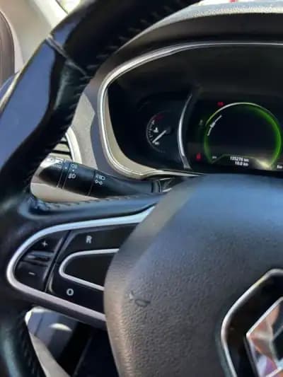 Vendo Renault Mégane 2019 - 14250 EUR, 135000 km - AUTO.MOTO.pt