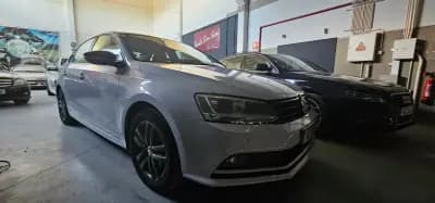 Vendo Volkswagen Jetta 2017 - 8990 EUR, 260000 km - AUTO.MOTO.pt