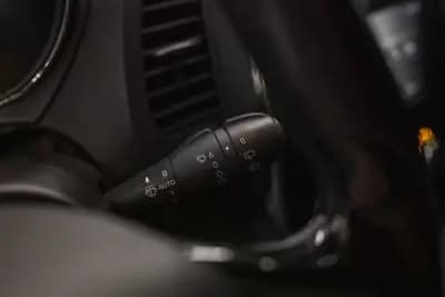 Vendo Renault Captur 2015 - 13900 EUR, 68386 km - AUTO.MOTO.pt