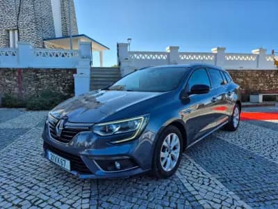 Vendo Renault Mégane Sport Tourer 2019 - 15900 EUR, 133373 km - AUTO.MOTO.pt