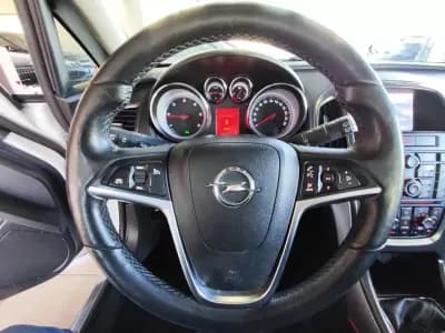 Vendo Opel Astra Sports Tourer 2011 - 6750 EUR, 226000 km - AUTO.MOTO.pt