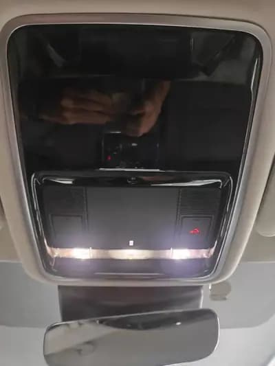 Vendo Land Rover Range Rover Velar 2018 - 34450 EUR, 154350 km - AUTO.MOTO.pt