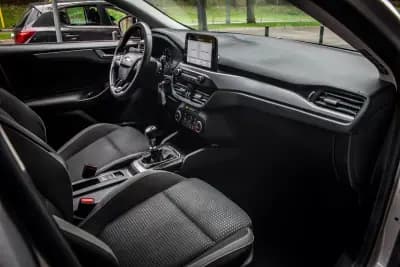 Vendo Ford Focus SW 2023 - 18990 EUR, 64785 km - AUTO.MOTO.pt