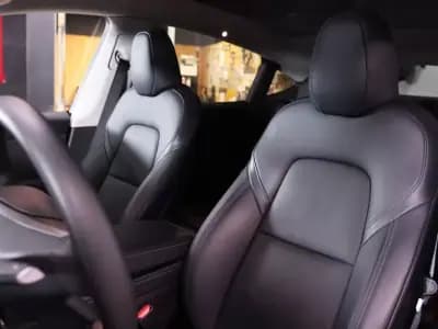 Vendo Tesla Model Y 2022 - 41900 EUR, 27000 km - AUTO.MOTO.pt