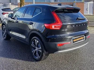 Sell Volvo XC 40 2022 - 28990 EUR, 100300 km - AUTO.MOTO.pt