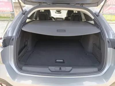 Vendo Peugeot 308 2023 - 18900 EUR, 75511 km - AUTO.MOTO.pt