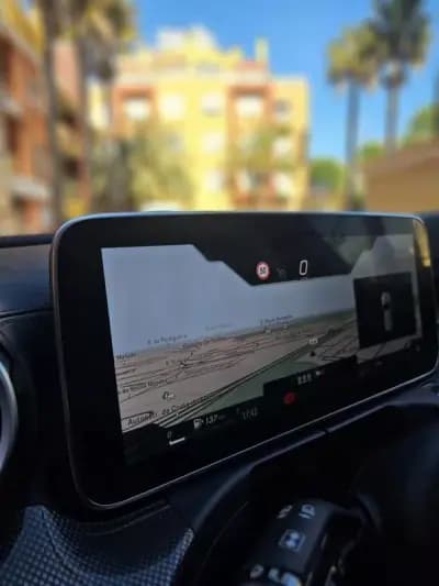 Sell Mercedes-Benz C 300 2022 - 44480 EUR, 80000 km - AUTO.MOTO.pt