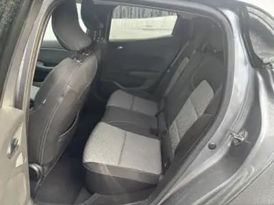 Vendo Renault Clio 2023 - 16950 EUR, 44091 km - AUTO.MOTO.pt