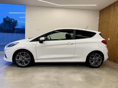 Vendo Ford Fiesta 2018 - 12500 EUR, 146800 km - AUTO.MOTO.pt