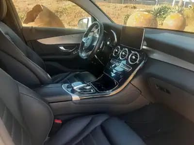 Sell Mercedes-Benz GLC 250 2018 - 49990 EUR, 96000 km - AUTO.MOTO.pt