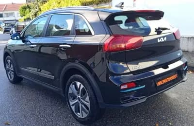 Vendo Kia e-Niro 2022 - 23490 EUR, 65800 km - AUTO.MOTO.pt