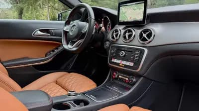 Sell Mercedes-Benz GLA 180 2020 - 25750 EUR, 160000 km - AUTO.MOTO.pt