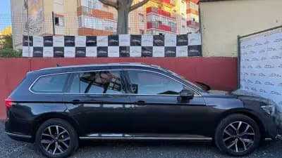Vendo Volkswagen Passat Variant 2021 - 20400 EUR, 128500 km - AUTO.MOTO.pt