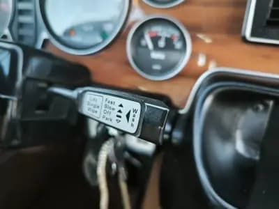 Sell Jaguar XJ6 1976 - 24950 EUR, 47777 km - AUTO.MOTO.pt