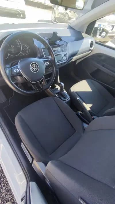 Vendo Volkswagen e-Up! 2020 - 11998 EUR, 0 km - AUTO.MOTO.pt