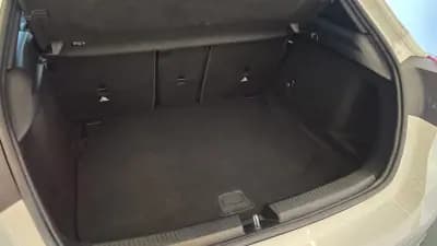 Vendo Mercedes-Benz A 180 2022 - 25900 EUR, 179465 km - AUTO.MOTO.pt