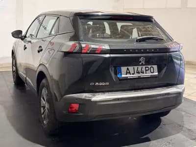 Vendo Peugeot e-2008 2021 - 19900 EUR, 40000 km - AUTO.MOTO.pt