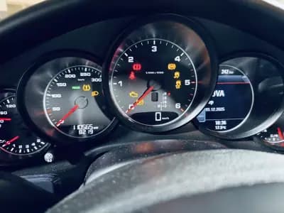 Sell Porsche Panamera 2015 - 43990 EUR, 110565 km - AUTO.MOTO.pt