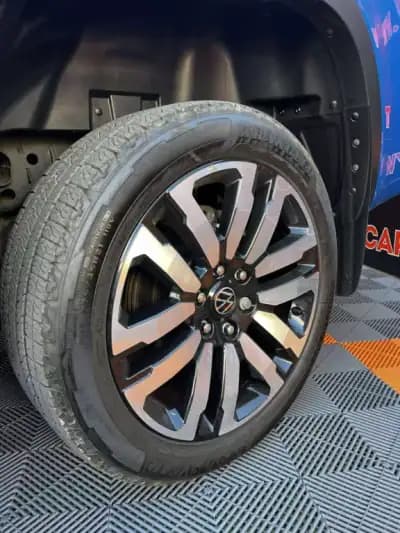 Vendo Volkswagen Amarok 2024 - 74900 EUR, 9880 km - AUTO.MOTO.pt