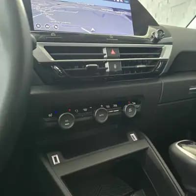 Vendo Citroën C4 2024 - 18950 EUR, 18475 km - AUTO.MOTO.pt