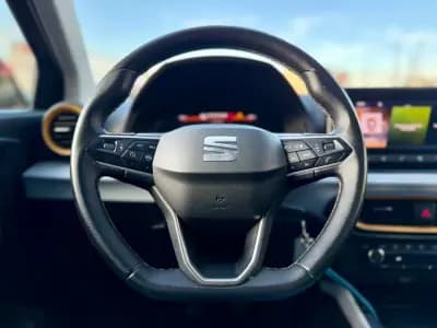 Sell SEAT Arona 2023 - 16950 EUR, 44000 km - AUTO.MOTO.pt