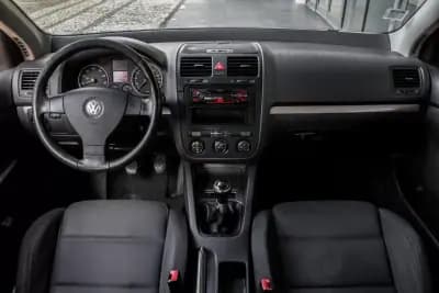 Vendo Volkswagen Golf 2003 - 4900 EUR, 208740 km - AUTO.MOTO.pt