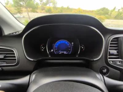 Vendo Renault Mégane Sport Tourer 2018 - 13750 EUR, 189000 km - AUTO.MOTO.pt