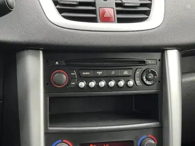 Sell Peugeot 207 2012 - 7750 EUR, 138000 km - AUTO.MOTO.pt