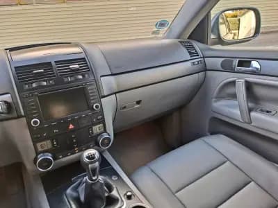 Vendo Volkswagen Touareg 2006 - 10500 EUR, 240000 km - AUTO.MOTO.pt