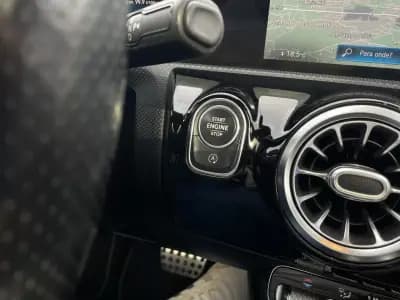 Sell Mercedes-Benz CLA 180 2020 - 25400 EUR, 176284 km - AUTO.MOTO.pt