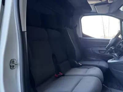 Vendo Peugeot Partner 2021 - 14990 EUR, 81900 km - AUTO.MOTO.pt